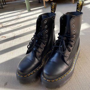 Dr Martens Jadon Boot Smooth Leather Platforms womens size 6